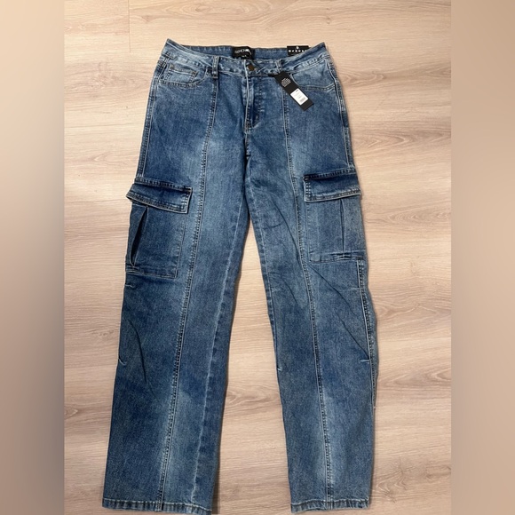 Fashionnova cargo jeans - Picture 3 of 3